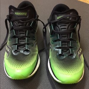 Saucony Freedom ISO size 9.5